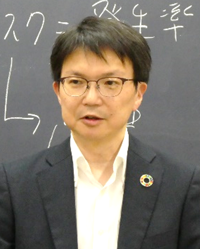 講師の早川さん